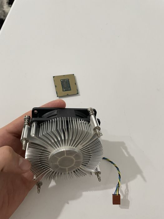 intel I5 8400 + cooler