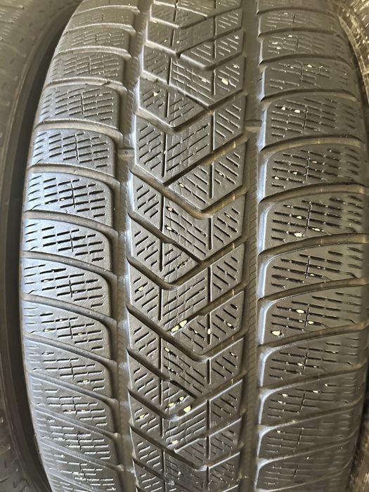 255/55 R19 Pirelli Scorpion Winter