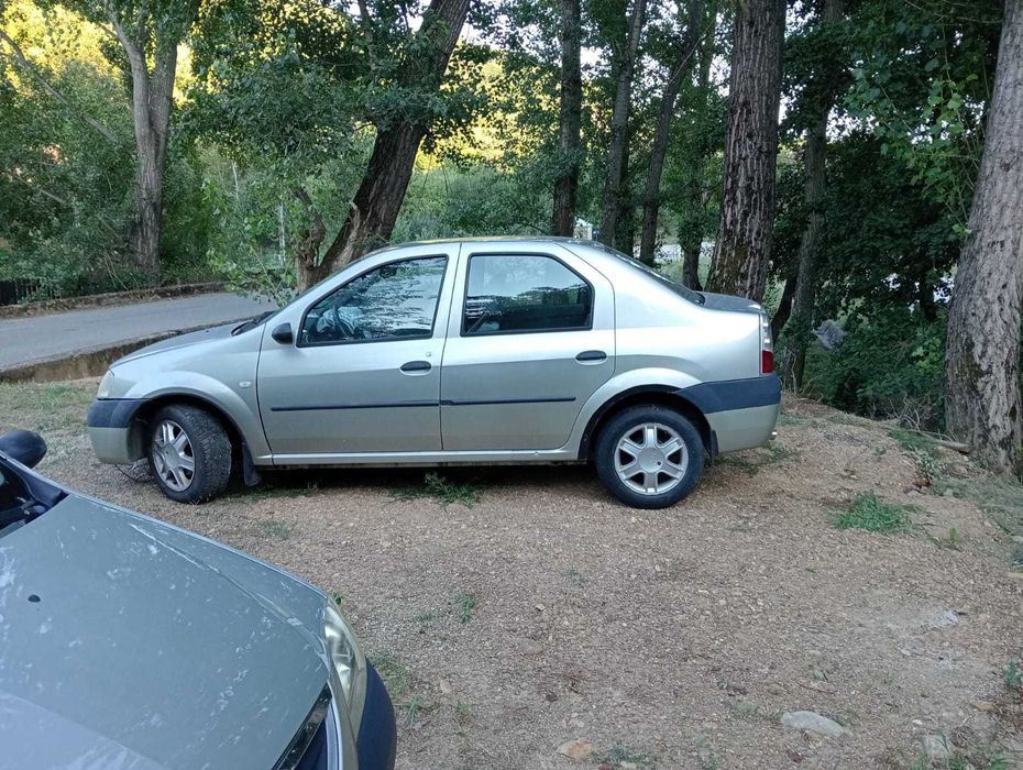 Dezmembrez Dacia Logan 1.4