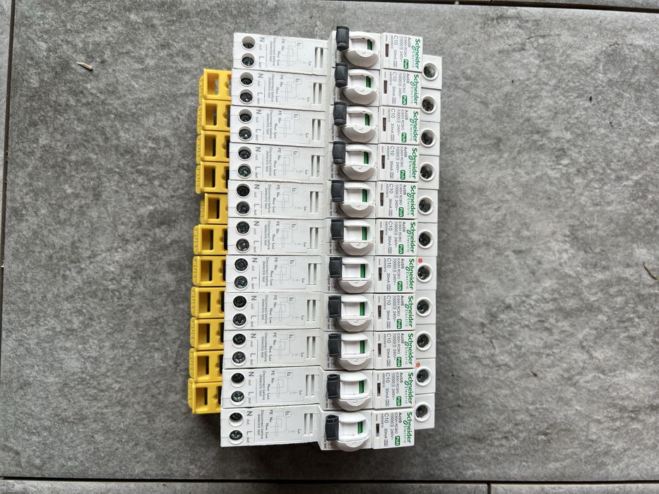 Sigurante Schneider Intreruptor Automat C10, B20, C20 tablou sigurante