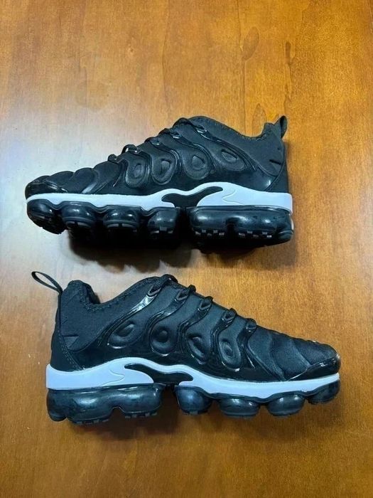 Nike Air Vapormax 43 noi/new