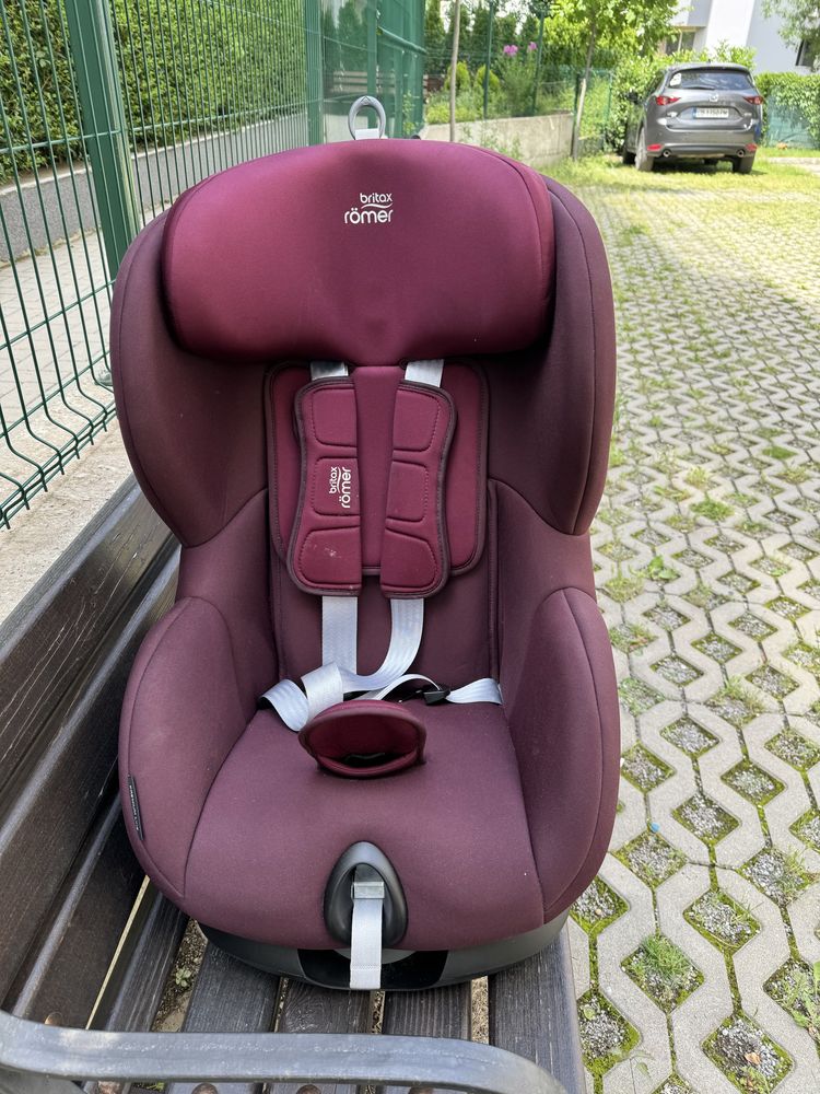 Столче за кола Britax Romer Trifix2, 76-105см.