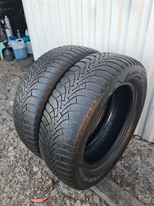 2 Anvelope de iarna *205/60R16*Goodyear*LICHIDARE STOC*75 Lei Buc*