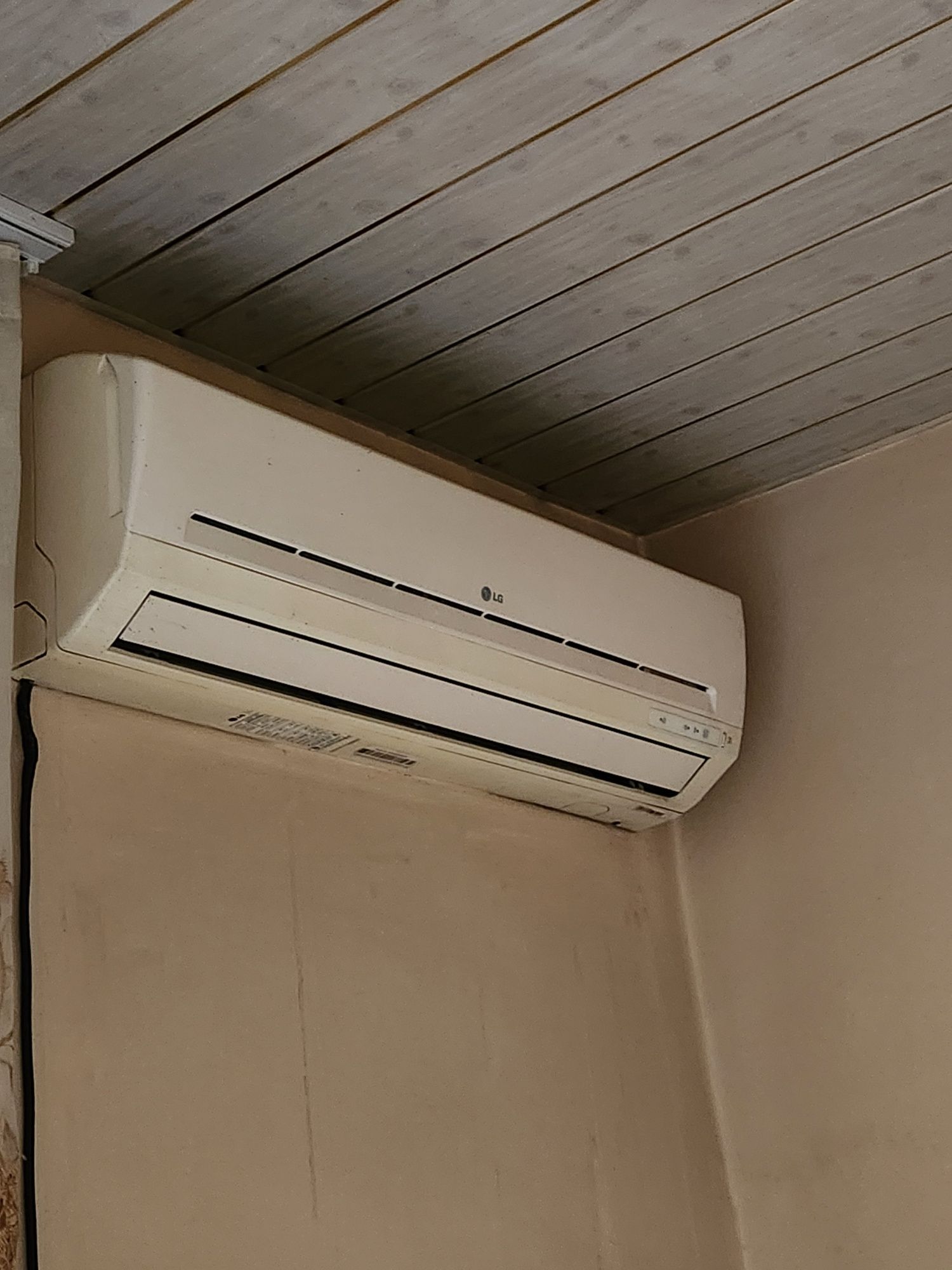 Konditsioner LG 12 Srochna sotiladi