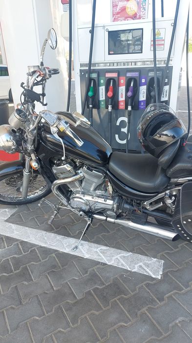 Suzuki Intruder VS 800