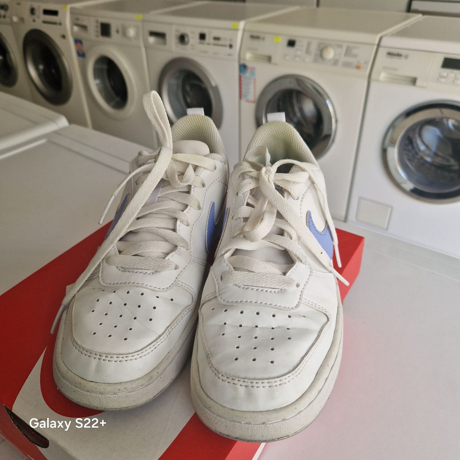 Дамски маратонки NIKE 36.5