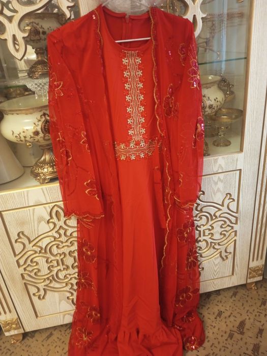 Kelinlik liboslari 
1-2 marta kiyilgan
Kutilmaganlariyam bor
Deyarli y