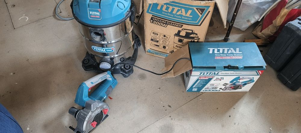 Продам штраборез с пылесосом