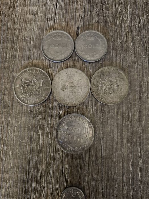 Bacnote, Monede si Timbre