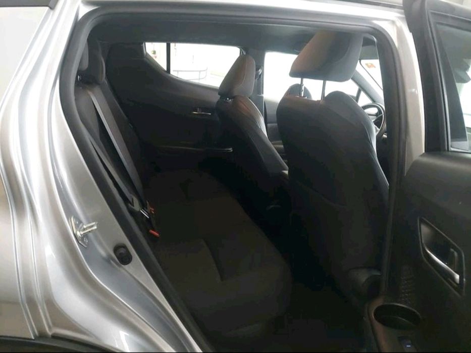 Toyota C-HR 1.8 hybrid