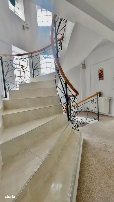 vila 7camere/(348util,500teren,119ampr.)mp/5min.metrouAp.Patriei