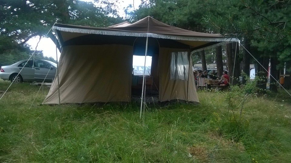 Ремарке палатка  .