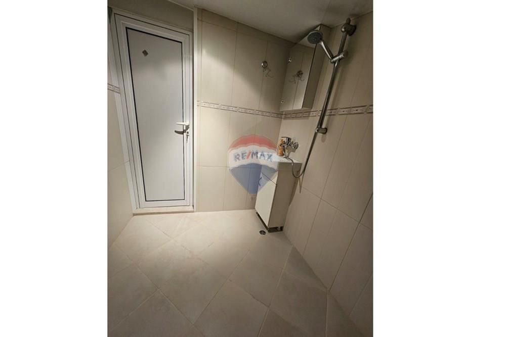 Студио под наем, м-ст Акчелар Д.В 4242