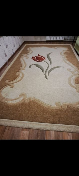 Срочно Продам ковер хорошего качества