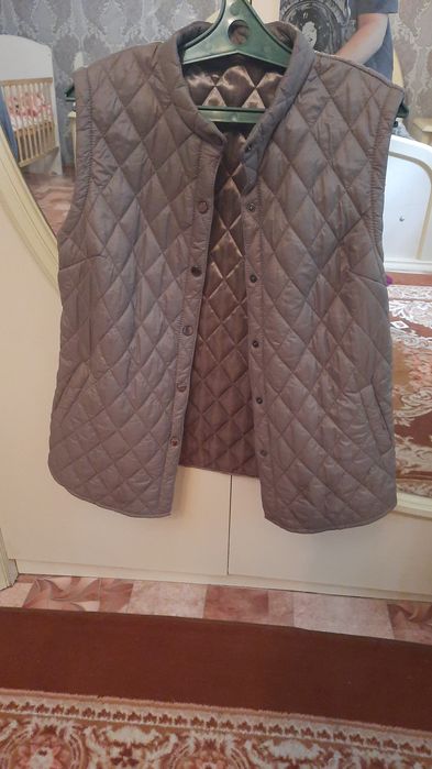 Продам жилетку. Срочно