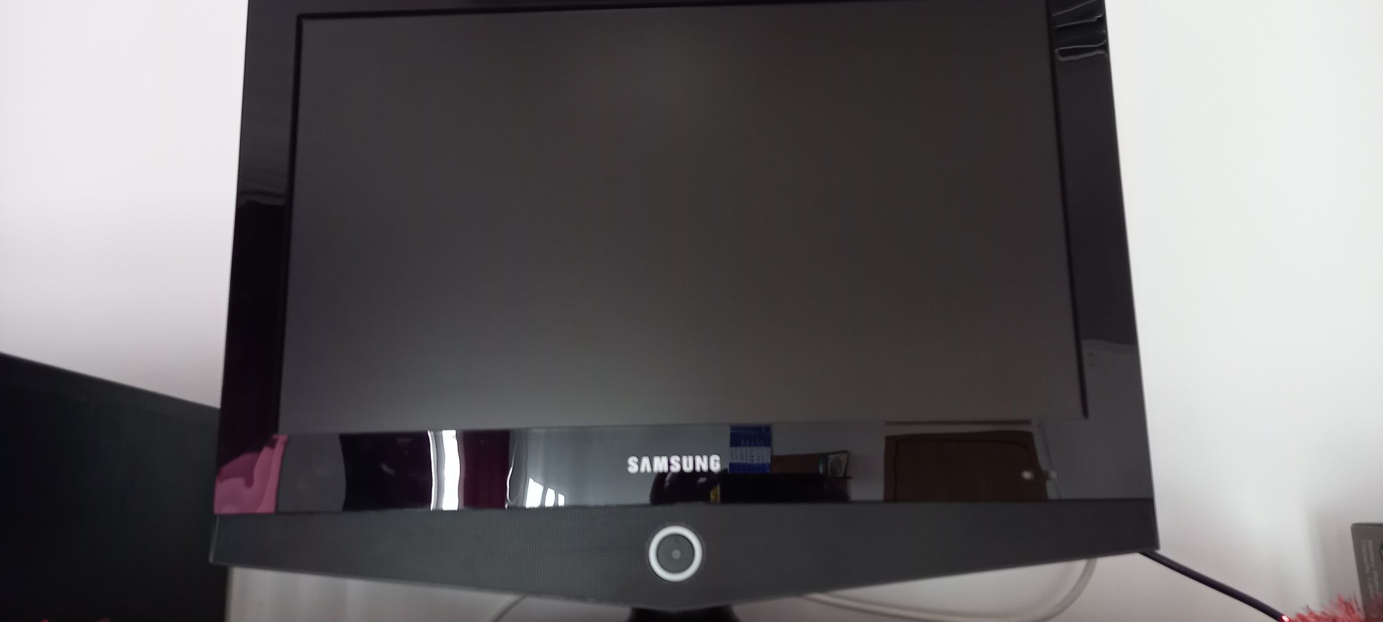 Televizor Samsung  diagonală 60cm