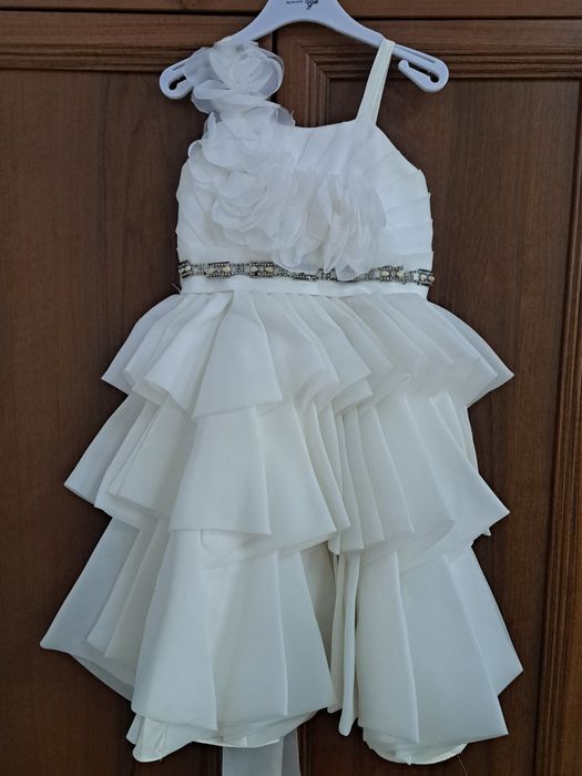 Қыздарға әдемі көйлектер