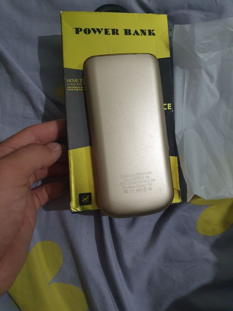 Powerbak 20 000mAh simsiz zaryad beradi