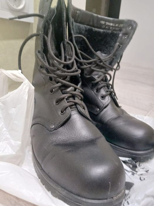 Продам зимние берцы размер 44