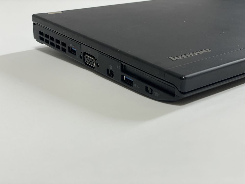 Lenovo ThinkPad x230 i5-3230M 2.6GHz 8GB RAM 180GB SSD