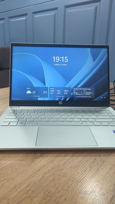 Продам графический ультрабук hp 12 поколения