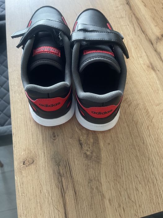 Маратонки adidas