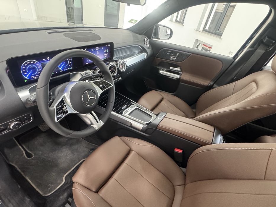 Mercedes-Benz EQB 260