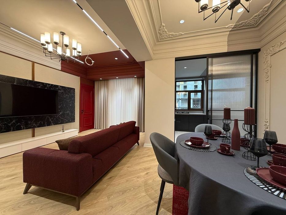 Продается 3х комнатная кв. в ЖК Oq Saroy,ор.р паркентский,макро,83м2