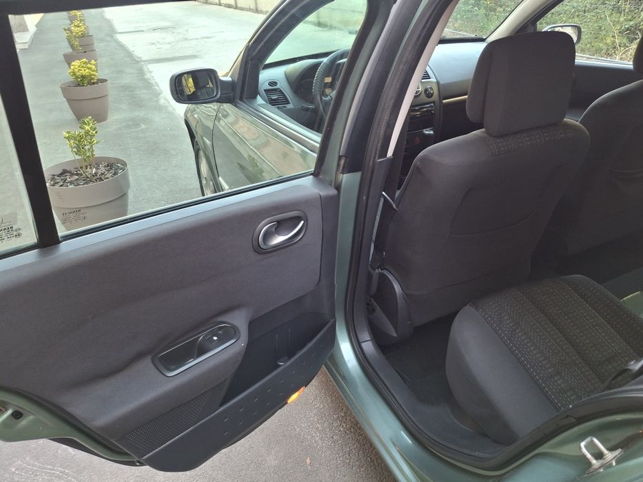 Renault megane 2 1.6 benzină euro 4 fab.2006 
fab.2006
benzina 112cp ,