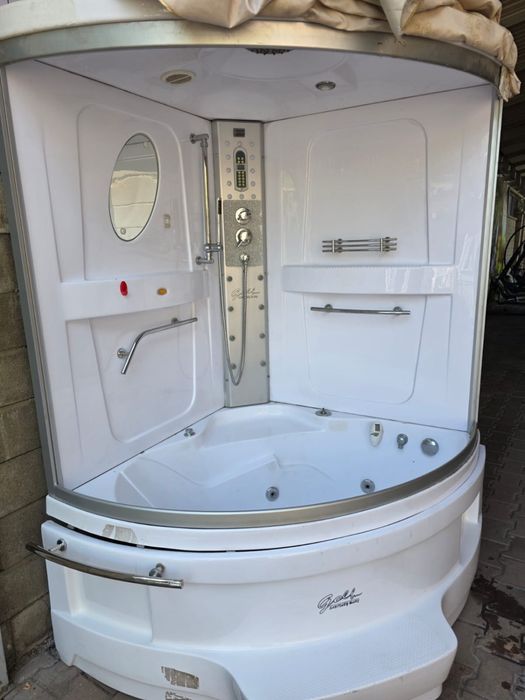 Продадим душ кабину Golf