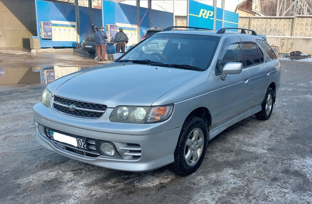 Nissan Rnessa 2л 1998г полный привод просторный салон