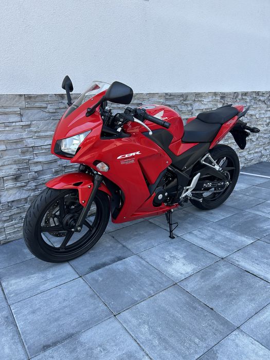 Honda Cbr 300r/2013/A2/service nou/impecabila