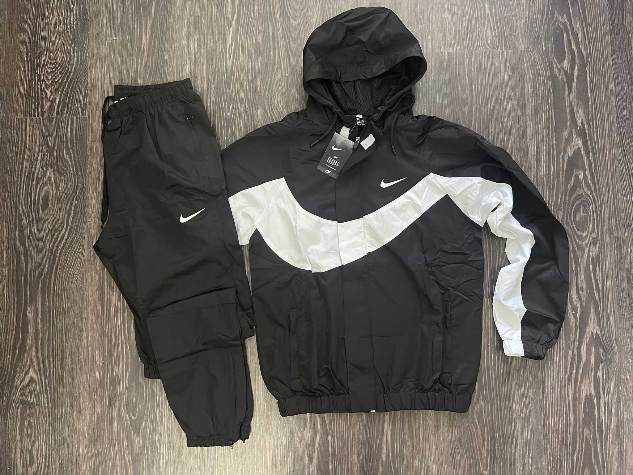 Trening barbati Nike Swoosh din fas | Produs NOU 2023