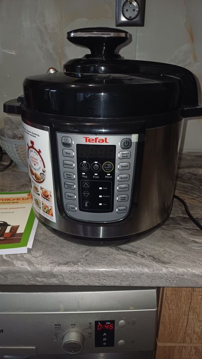 Мултикукър на Тефал