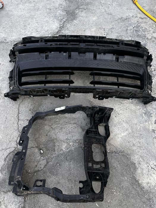 Grilă bară față.ochelar stânga porsche macan.cod:96b807683.ce.