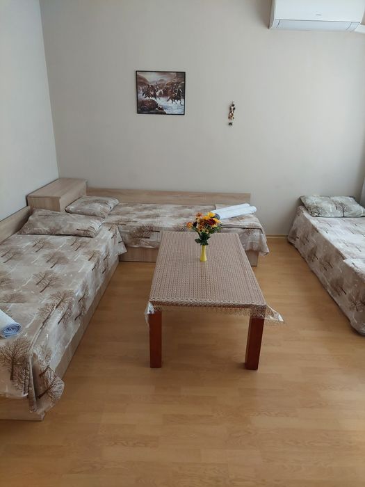 Дава се под наем Тристаен апартамент в Варна, Конфуто - 74 кв.м за 459 € - Снимка #3