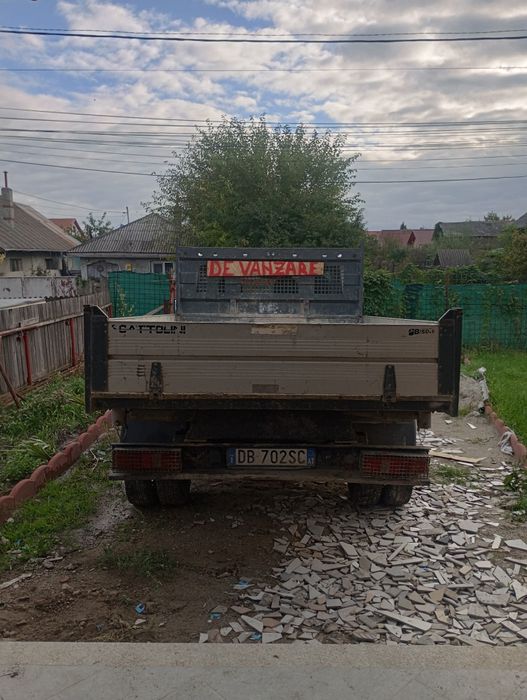 Vind camion basculabil in trei parti