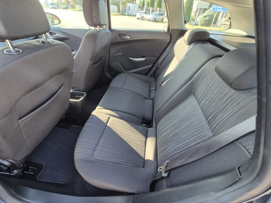 OPEL ASTRA J 1.7 CDTI / 2011 / EURO 5 / Cash-Rate-Garantie