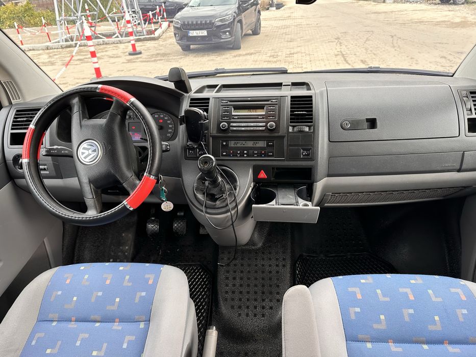 Volkswagen T5 Caravelle 7+1 2007 2.5 TDI Carlig Webasto Impecabil
