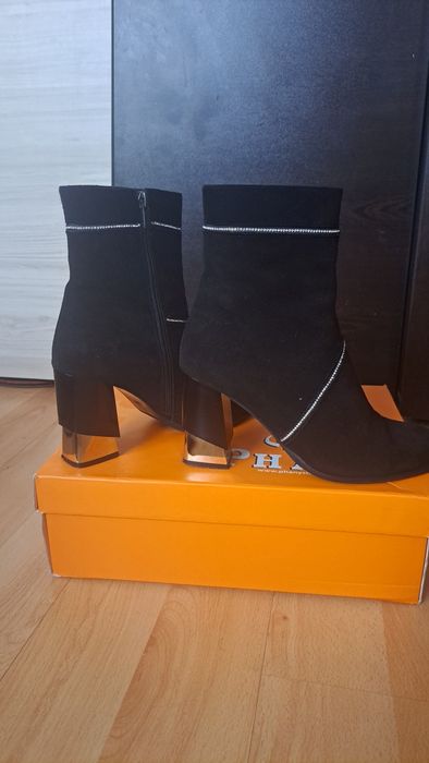 Дамски боти естествен велур