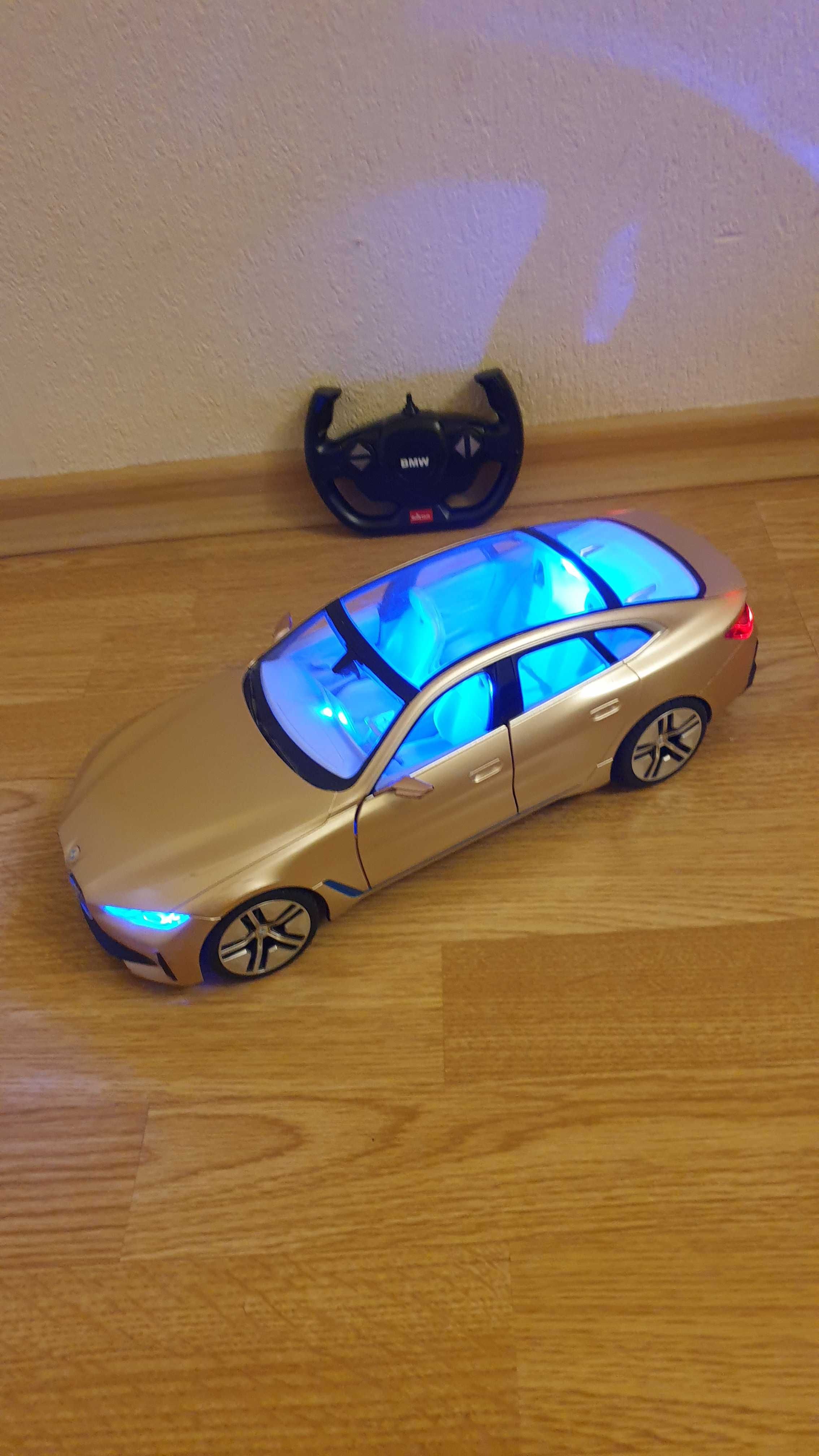 Детска кола BMW, дистанционно управление, със светещи фарове, с кутия