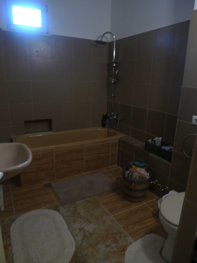 Дава се под наем Тристаен апартамент в София, Център - 75 кв.м за 790 € - Снимка #9