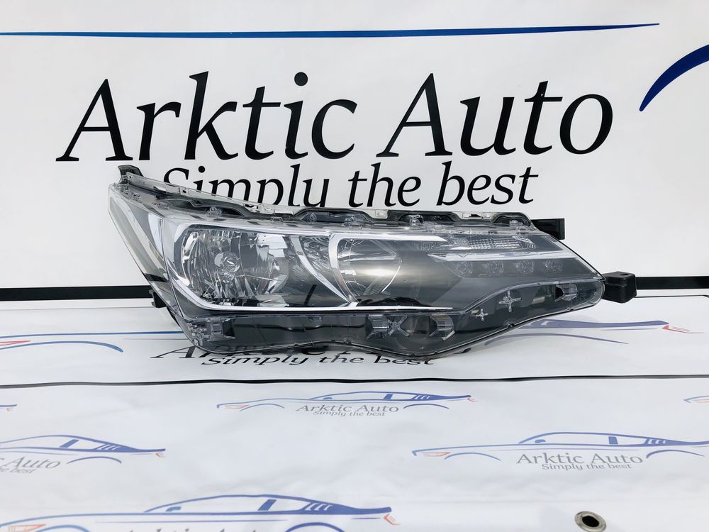 Far dreapta halogen led Toyota Corolla facelift dupa 2016