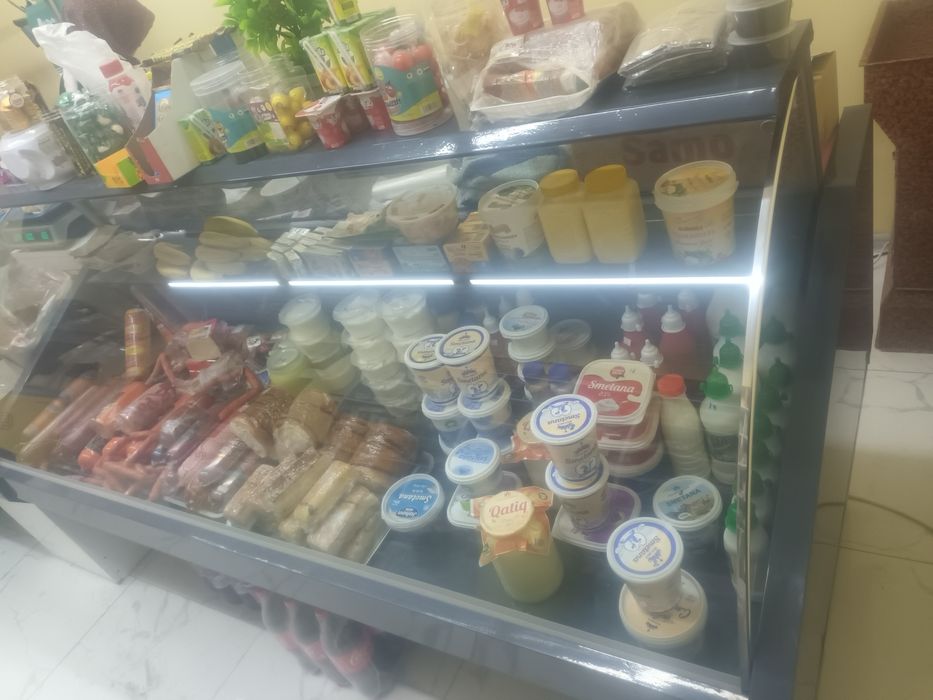 Витрина холодильник