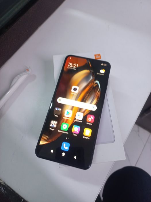 Продам телефон Redmi note 10 память 128гб