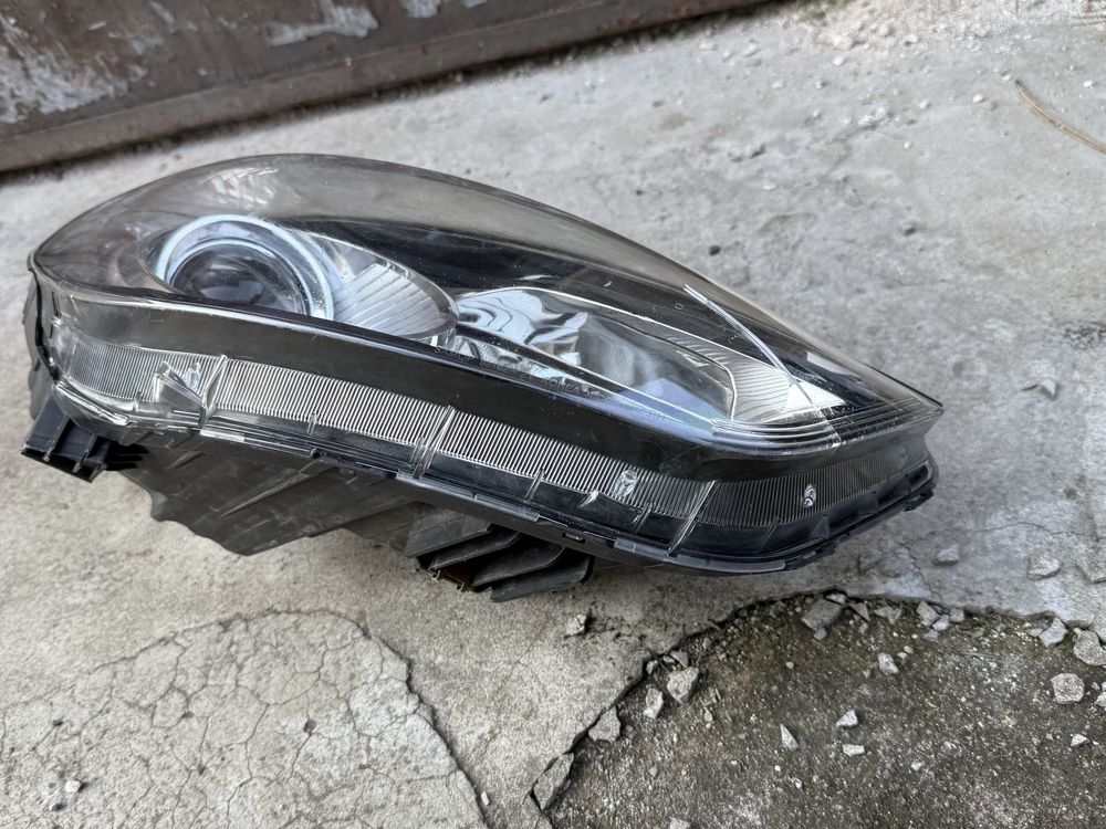 Десен фар за Hyundai IX35/Хюндай ИХ35