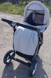 Детска количка - сива