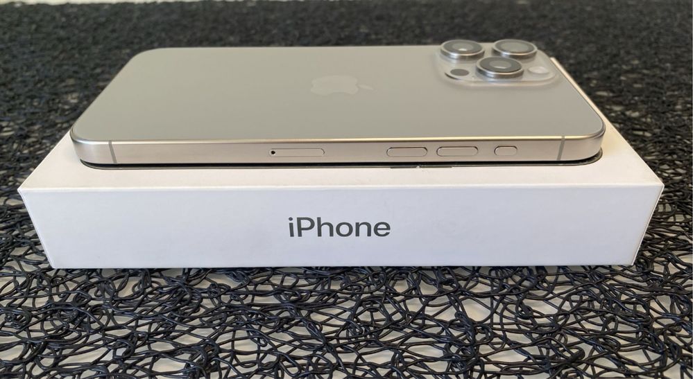 iPhone 15 Pro Max Natural Titanium 256GB 85% baterie