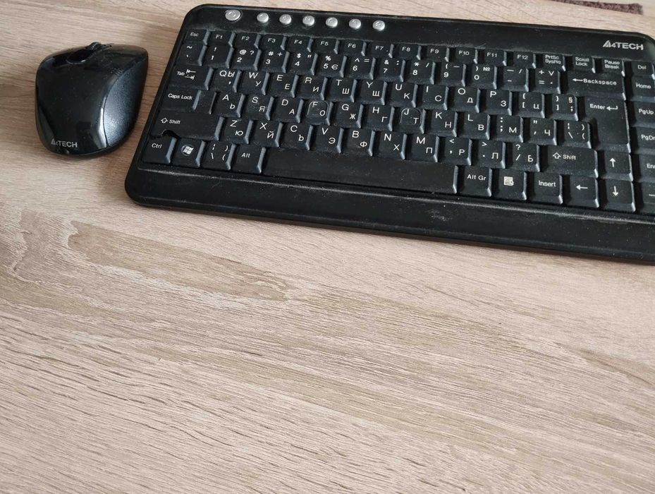 Безжична клавиатура с мишка Tech