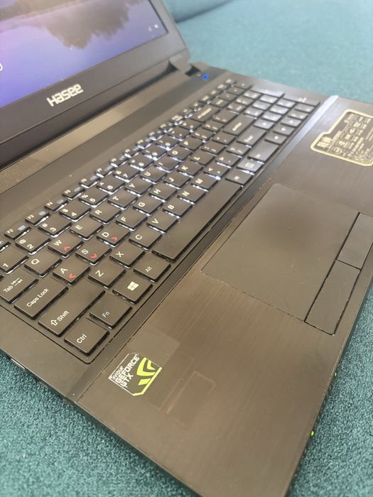 Clevo Gaming• Procesor i7.. 16gb ram.. Placa video Nvidia 6gb dedicat